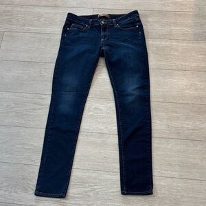 Paige Peg Skinny in Blue Jungle wash size 28